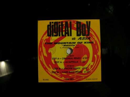 12  (mix EP) originale Digital Boy con Asia-The Mountain of King