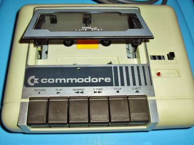 1530 datassette unit C2N commodore C-64 mangiacassette retro computer console