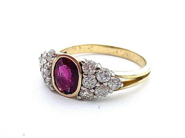 18 carati Oro - Anello Rubino - Diamanti