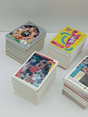 1990-1997-1998 NBA Hoops, Upper Deck - Lot of 805 NBA cards