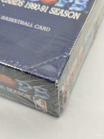 199091 - Hoops - NBA - 1 Box