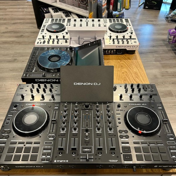 Pioneer OPUS-QUAD, Pioneer XDJ-RX3, Pioneer XDJ-XZ , Pioneer DDJ-FLX10, Pioneer DDJ-REV7, Pioneer CDJ-3000, Pioneer DJM-A9 , Pioneer CDJ-2000NXS2, Pioneer DJM-900NXS2, Pioneer DJM-V10-LF , Pioneer DJM-S11, Denon DJ Prime 4+ , PLAYdifferently MODEL 1