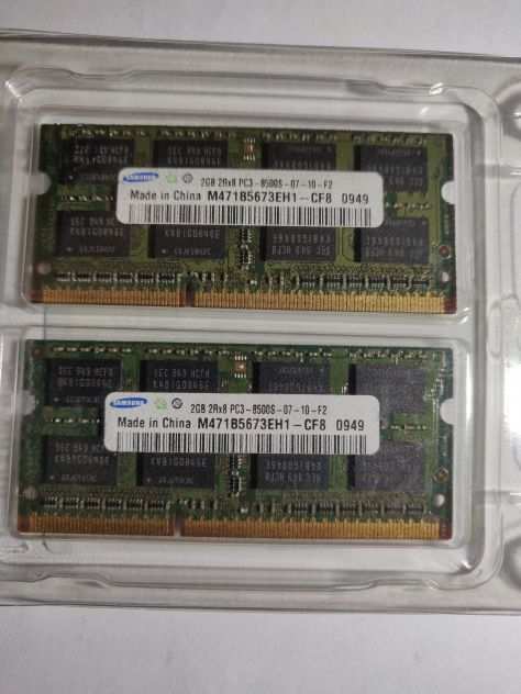 2 banchi di memoria Samsung da 2Gb per Apple