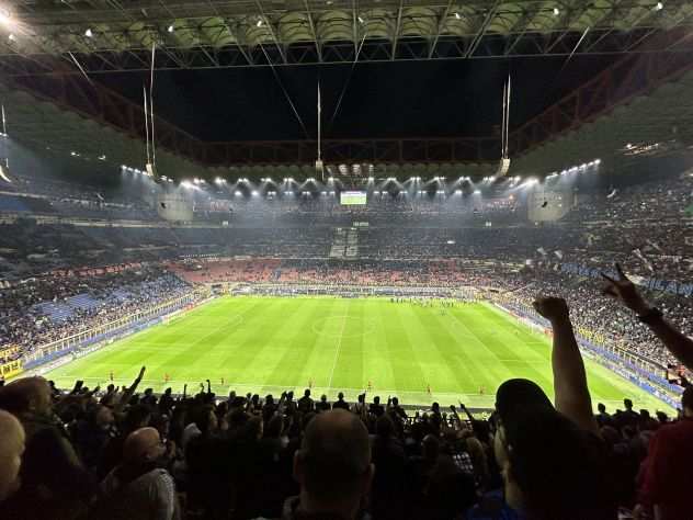 2 Biglietti Inter-Milan Secondo anello Arancio centrale