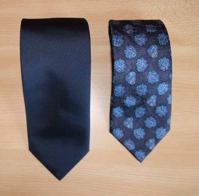 2 Cravatte Made in ITALY , 100 Seta e rifinite a mano