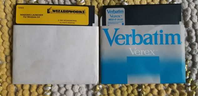 2 Floppy Disk da 5,25 pollici vintage hardware