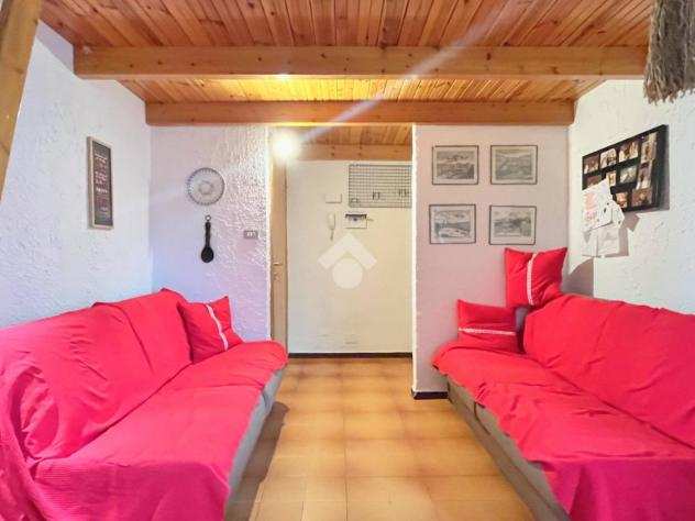 2 locali Via Montello, BARDONECCHIA