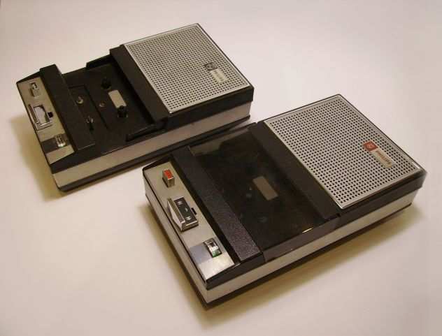 2 Registratori a cassette vintage Philips K7