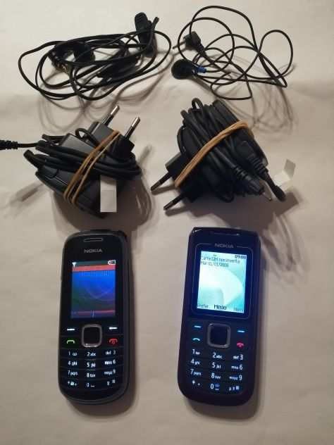 2 telefoni Nokia1680 e Nokia1661, poco usati