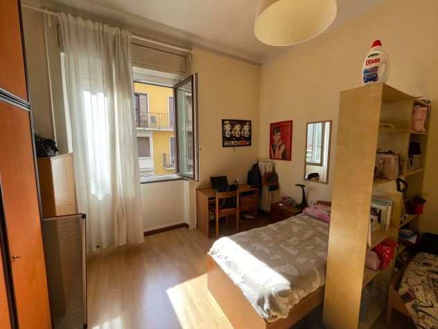 20 mt MM Rovereto Affittasi posto letto in luminosa camera doppia a ragazza