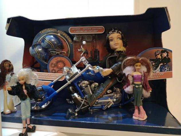 2003 GIG- MGA entertainment2004 Mattel MC.D - Bambola Bratzboyz Motorcycle and 3 Small Dolls