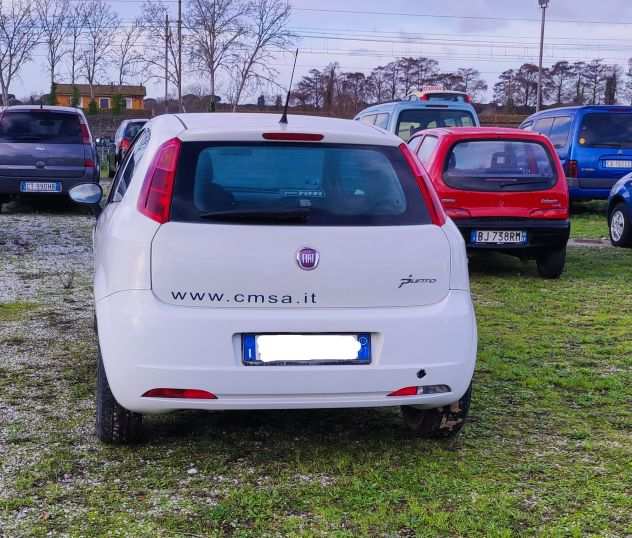 2011 FIAT GRANDE PUNTO