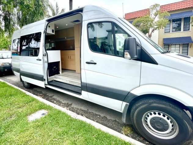 2017 Mercedes-Benz Sprinter 2500 3.0L D V6 Camper Van