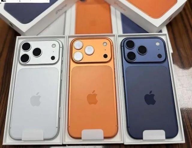 Apple iPhone 17 Pro Max, iPhone 17 Pro, iPhone 17 , iPhone Air , iPhone 16 Pro Max, iPhone 16 Pro, iPhone 16, iPhone 16 Plus, iPhone 15 Pro Max, iPhone 15 Pro , Samsung Galaxy S25 Ultra ,  Samsung Z Fold7, Sony PlayStation PS5 Pro, Nintendo Switch 2