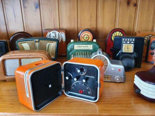 27 Miniature Radios - Vari Radio - Modelli vari
