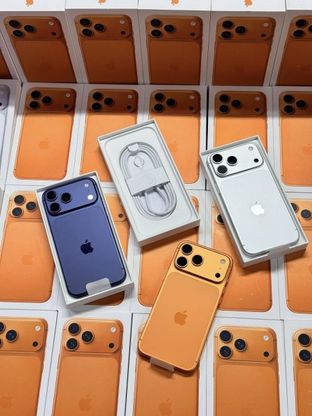 Originale Apple iPhone 17 Pro Max | iPhone 17 Pro | iPhone 17 | iPhone Air | Apple iPhone 16 Pro | iPhone 16 Pro Max | iPhone 16 | iPhone 16 Plus | iPhone 15 Pro Max | iPhone 15 Pro | e altri modelli di iPhone