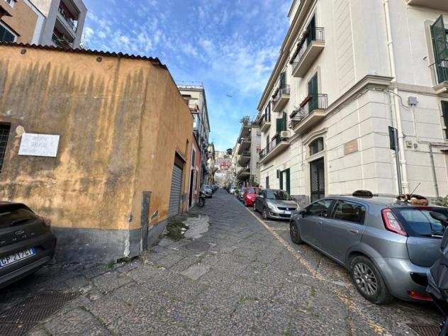 3 locali Via della Croce Rossa, NAPOLI