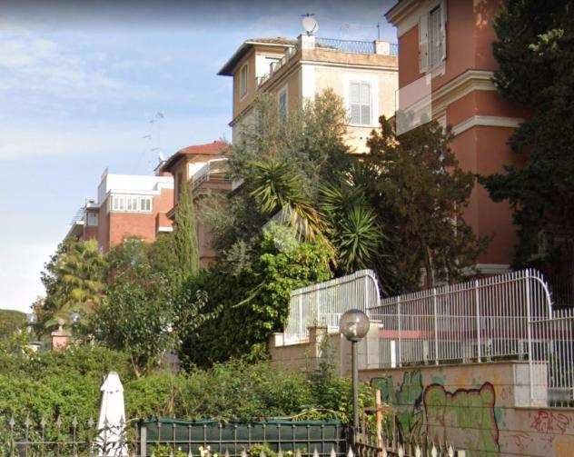 3 locali Via Urbisaglia, ROMA