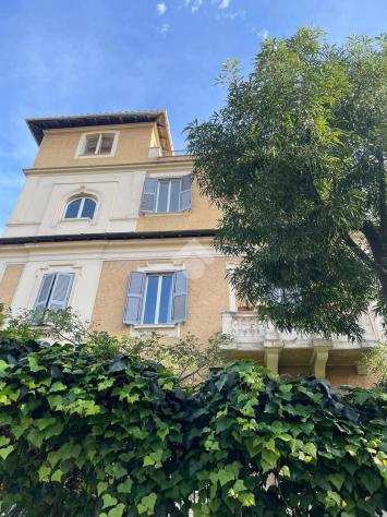 3 locali Via Urbisaglia, ROMA