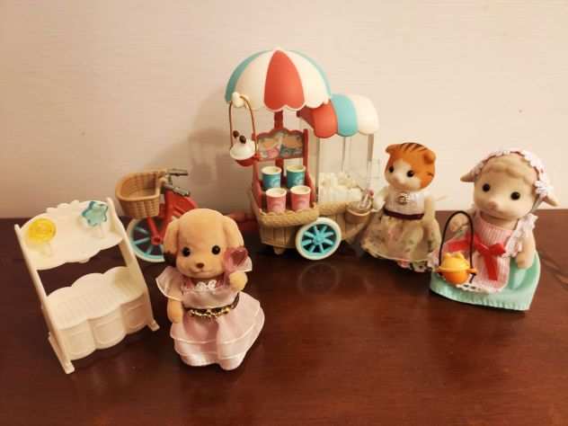3 set di giocattoli Sylvanian families