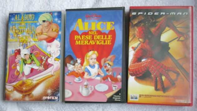 3 VHS-SPIDER-MAN-ALICE NEL PAESE DELLE MERAVIGLIE-ALADINO E LA LAMPADA MERAV