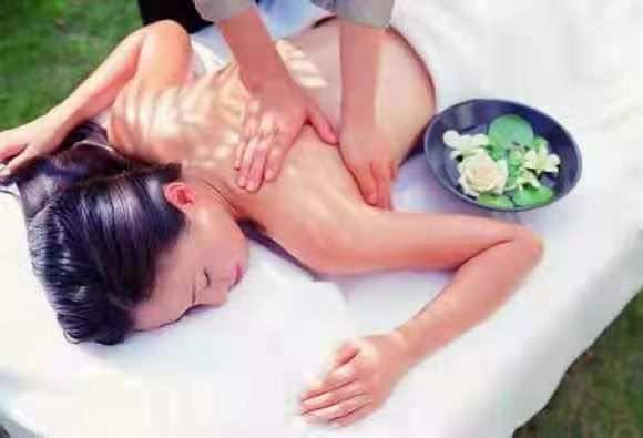 3333285565-Centro Massaggi TUINA, massaggiatrici professionista dolci e bellissi
