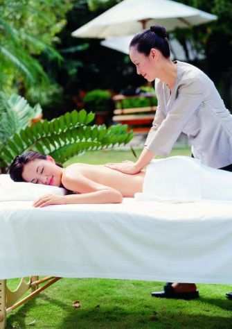 3510432728 Sono una bellissima massaggiatrice, sensuale, disponibile e paziente.