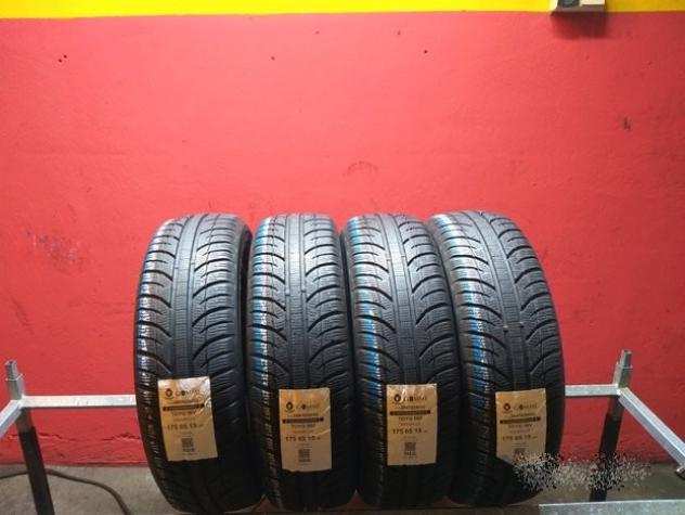 4 GOMME 175 65 15 TOYO INV A5098