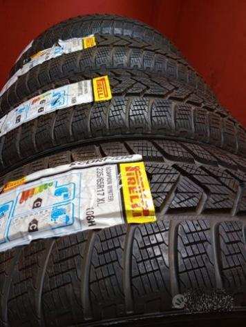 4 gomme 235 65 17 pirelli a3136