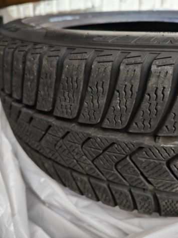 4 gomme invernali Pirelli Sottozero Winter 25540 R18 95H