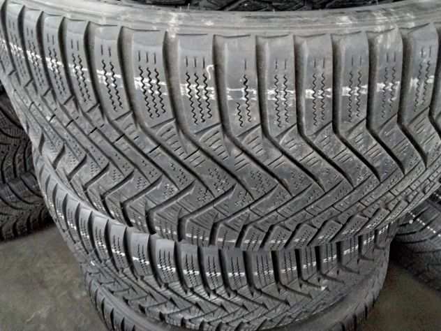 4 GOMME USATE LAUFENN 225 40 18 92Y INVERNALI