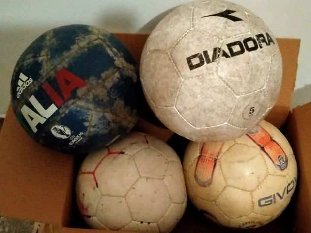 4 palloni da calcio 20 euro (tutti e 4)