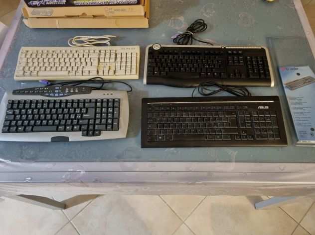 4 tastiere per PC ( copritastiera  adattatore)