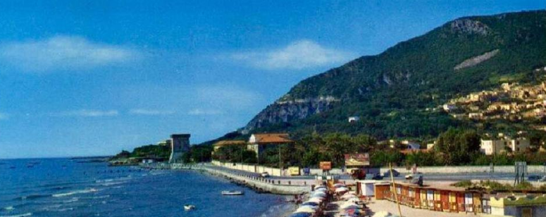 BILOCALE in AFFITTO ESTIVO AL MARE