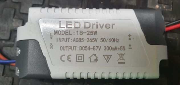 7 alimentatori Driver faretti a led. Sono nuovi.