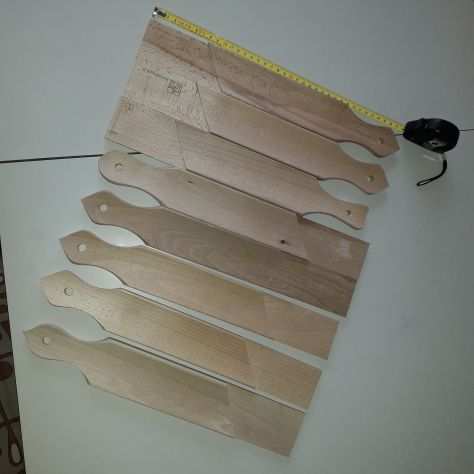 8 taglieri in legno per salame