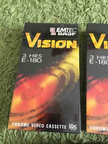 8 videocassette VHS nuove mai usate pronte per videoregistrare