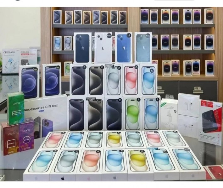 iPhone 16, iPhone 16 Pro, iPhone 16 Pro Max, Samsung Galaxy S25 Ultra, Samsung S25, iPhone 15, iPhone 15 Pro, iPhone 14, iPhone 14 Pro, Samsung S24, Sony PS5 e altri