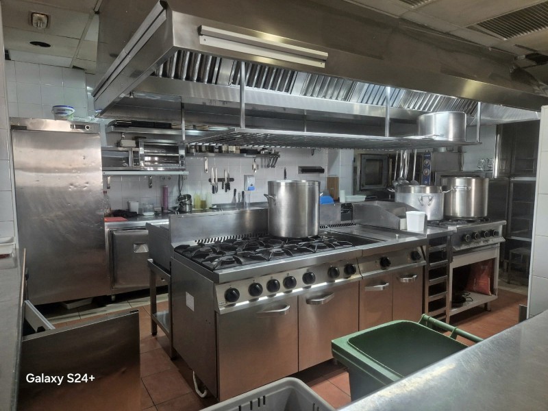 BELLISSIMO RISTOPIZZA VICINO AL MARE