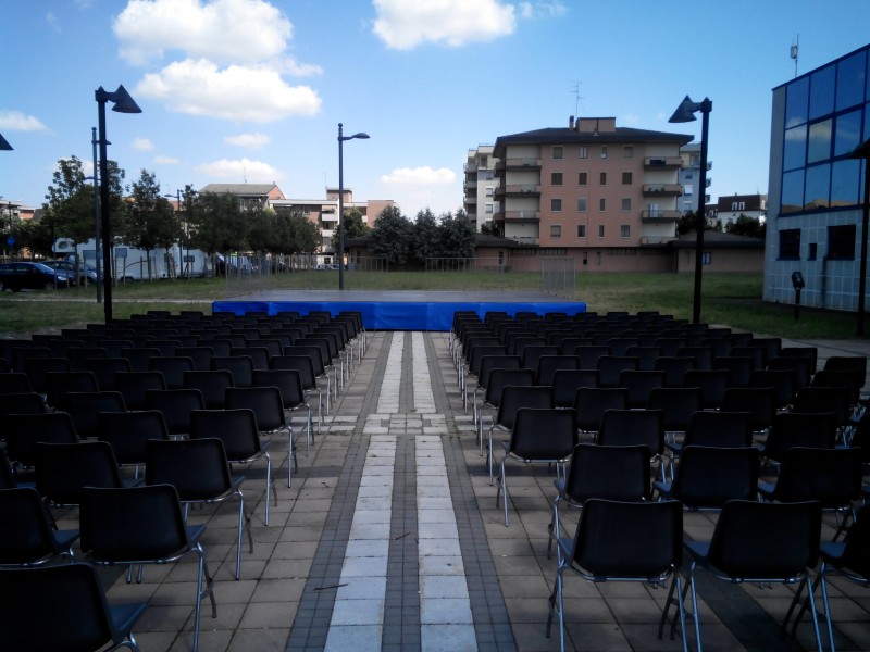 NOLEGGIO SEDIE PER EVENTI MANIFESTAZIONI - PER EVENTI AZIENDALI - EVENTI PRIVATI - EVENTI PUBBLICI - EVENTI SPORTIVI MEETING CONVENTION SFILATE DI MODA 