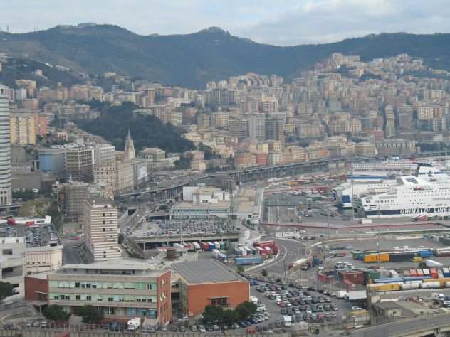 A 2 PASSI DA PIAZZA DE FERRARI