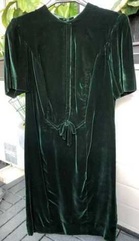 abito in velluto di seta verde