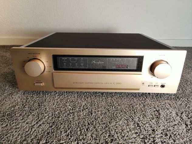 Accuphase C-2420 C2420 preamplificatore