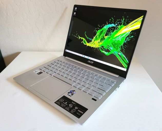Acer Swift 3 Notebook con Processore Intel Core i7 8 GB RAM SSD - in GARANZIA -