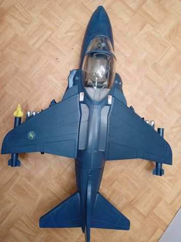 aereo da combattimento e modellini da assemblare
