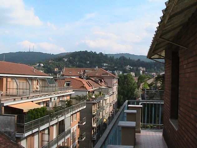 Affittasi posto letto a studente (maschio) in via Sineo Torino