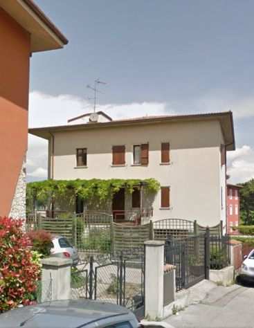 Affitto turistico Camera arredata con bagno privato a Desenzano del Garda (BS)