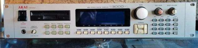 Akai - Midi Stereo Digital Sampler S3000 XL - Varie attrezzature (come mostrato in descrizione)