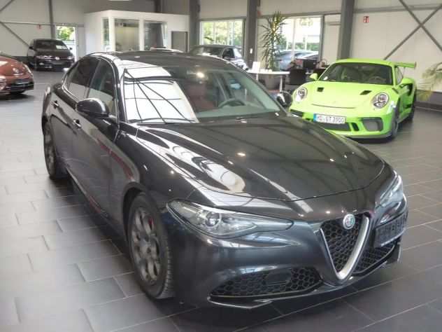 Alfa Romeo Giulia 2.2 Diesel Super Navi Luci Curvate Bi-Xeno