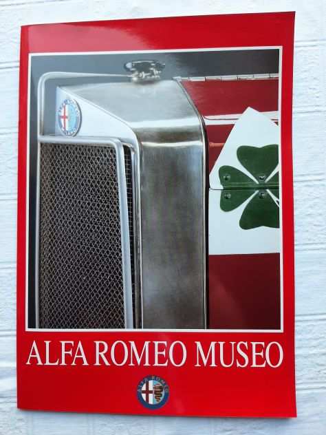 ALFA ROMEO MUSEO DEPLIANT A COLORI